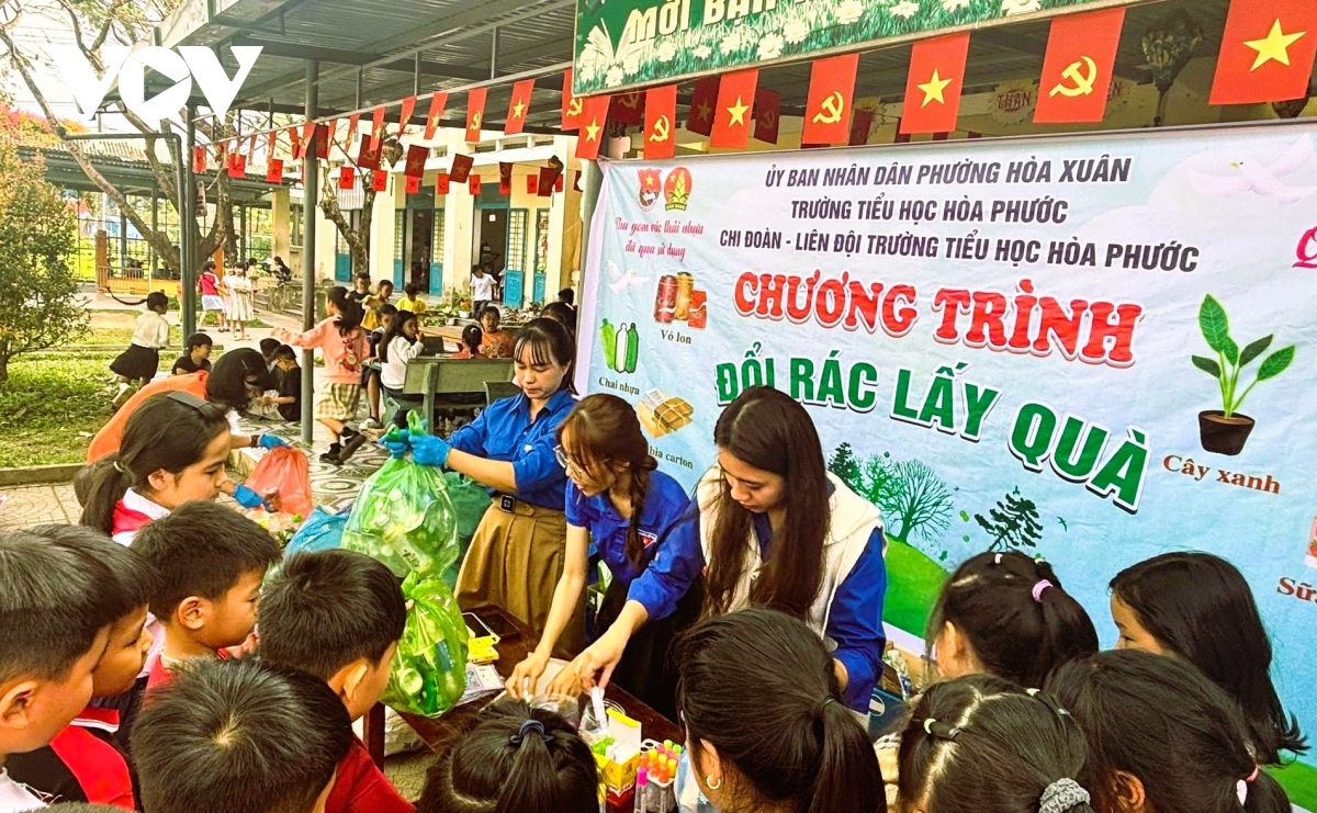 Từ “đổi rác lấy quà” đến bài toán xử lý rác thải bền vững ở Đà Nẵng